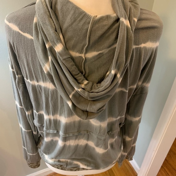 POL tie dyed tunic w/hoodie, size M - Picture 2 of 5